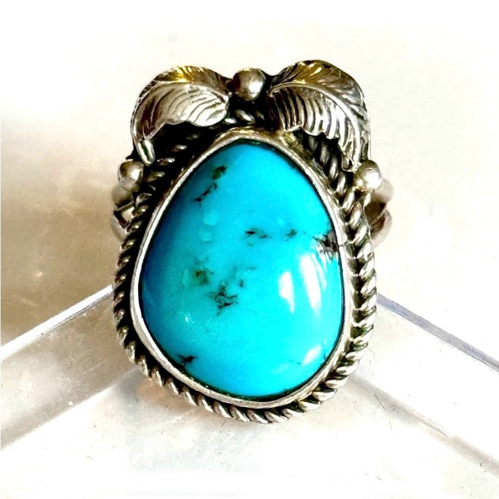 Navajo, Signed Vintage Kingman Turquoise Sterling Silver Ring